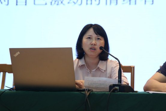 F:\1教学\21级高二年级\家长会\新闻稿\9A6A1245.JPG